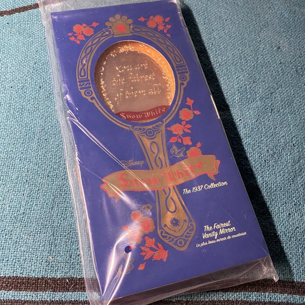 Besame Snow White 1937 Collection The Fairest Vanity Mirror, New in Box